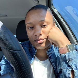 Meet your Posher, Delores